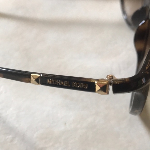 Sun Glasses - Picture 3 of 3